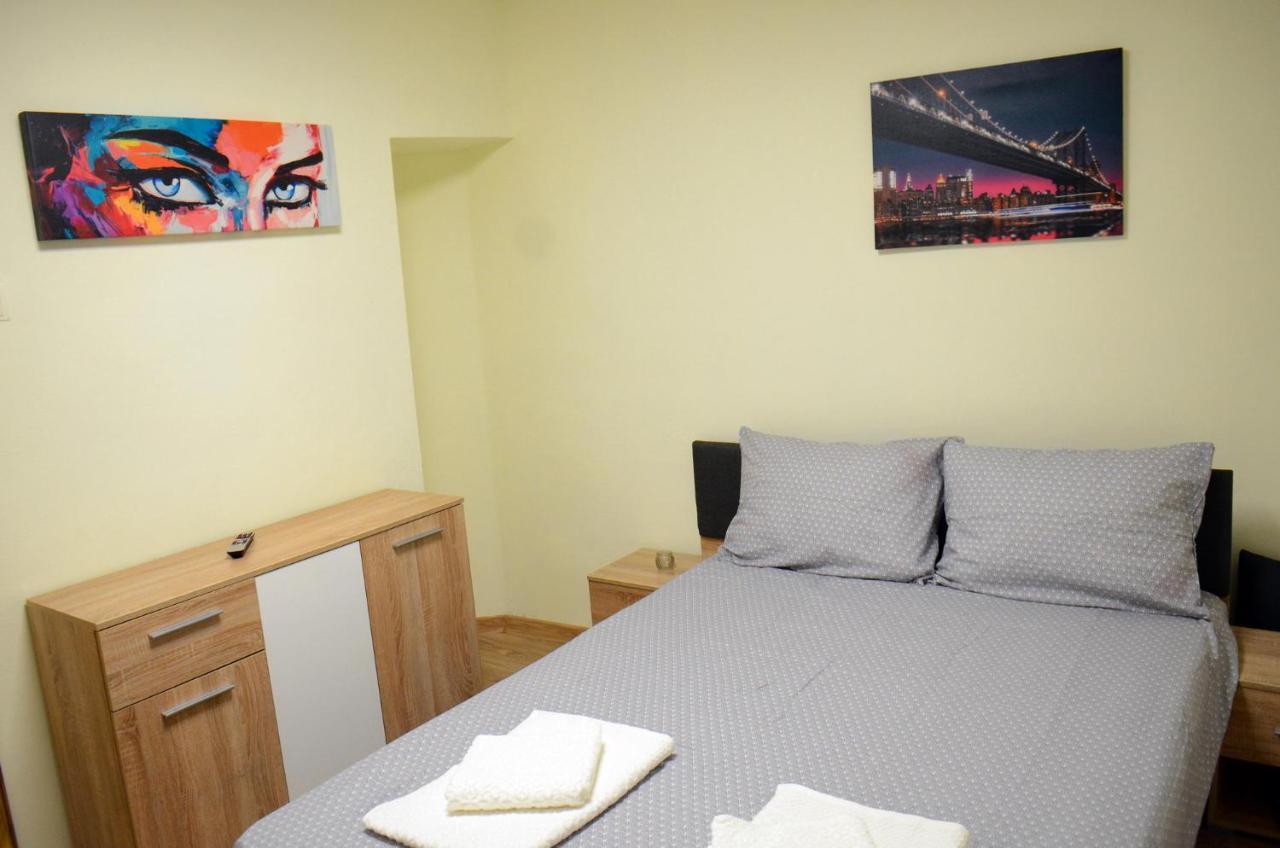 Private Apartment In The City Centre. Oradea Exteriér fotografie